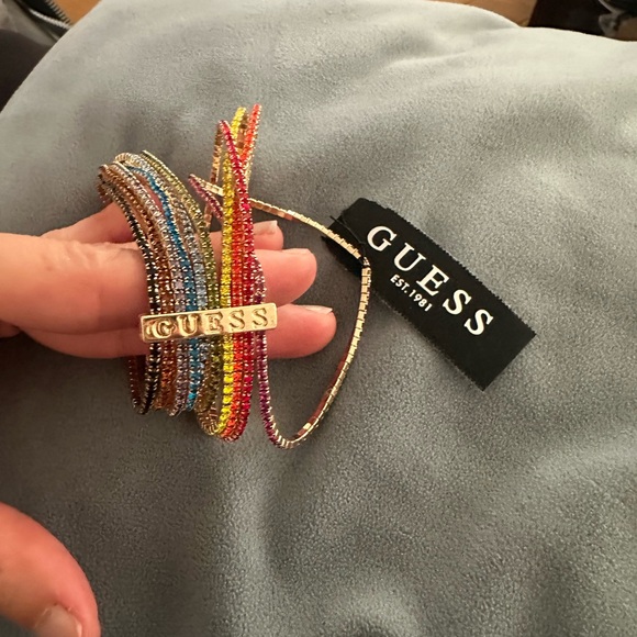 GUESS Vibrant Crystal Bracelet. Custom jewelry. - Picture 3 of 4